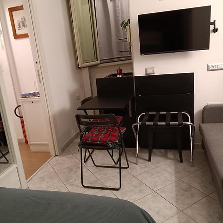 La Residenza Napoli Chiaia Short Let Apartment Superior Via Chiaia 82 Экстерьер фото