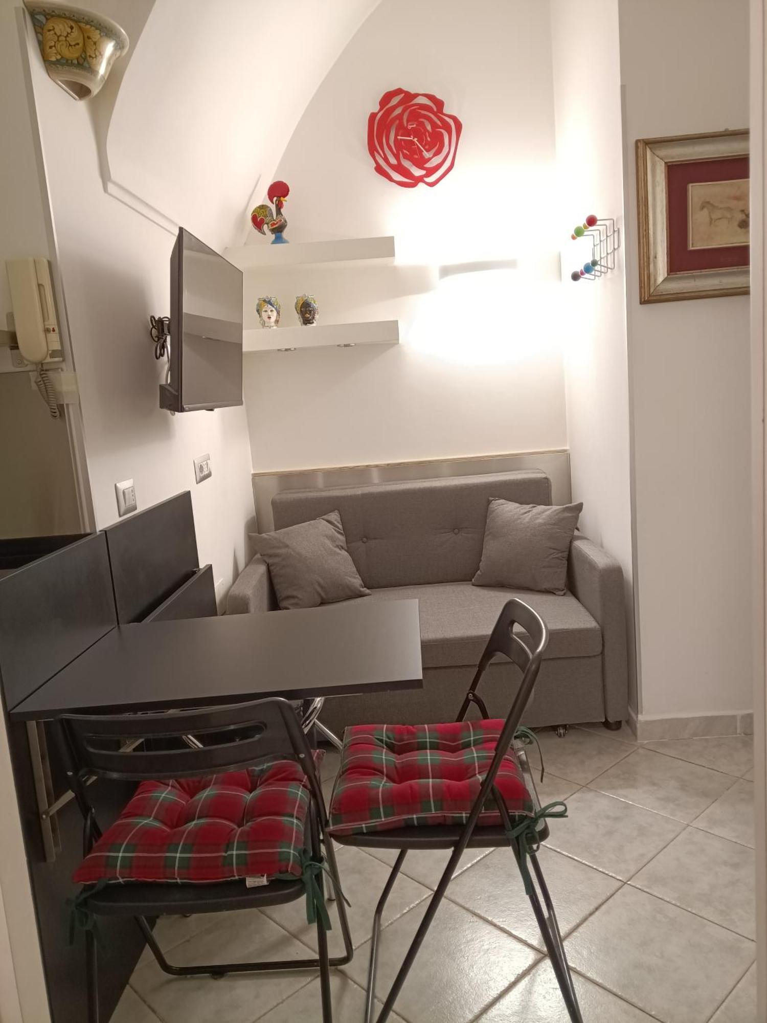 La Residenza Napoli Chiaia Short Let Apartment Superior Via Chiaia 82 Экстерьер фото