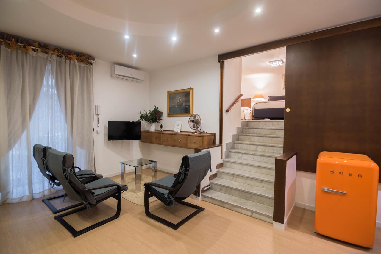 La Residenza Napoli Chiaia Short Let Apartment Superior Via Chiaia 82 Экстерьер фото